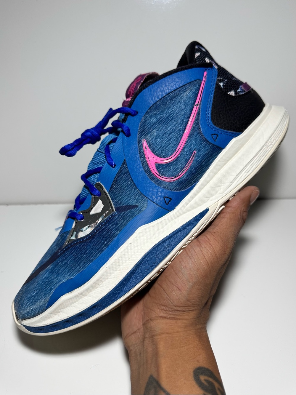 Nike Kyrie Low 5 “Dark Marina Blue” Size 11.5